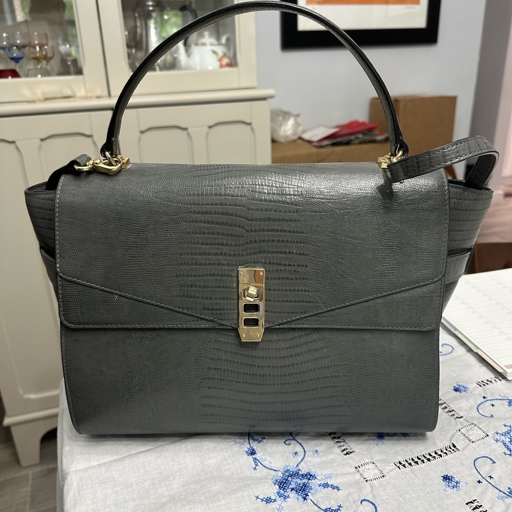 Henri Bendel top handle